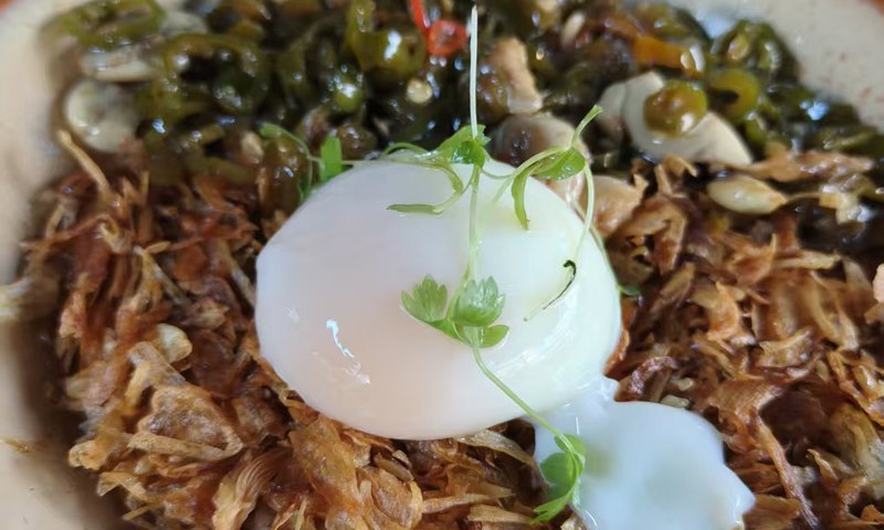 绿洲的牛脸颊拌饭